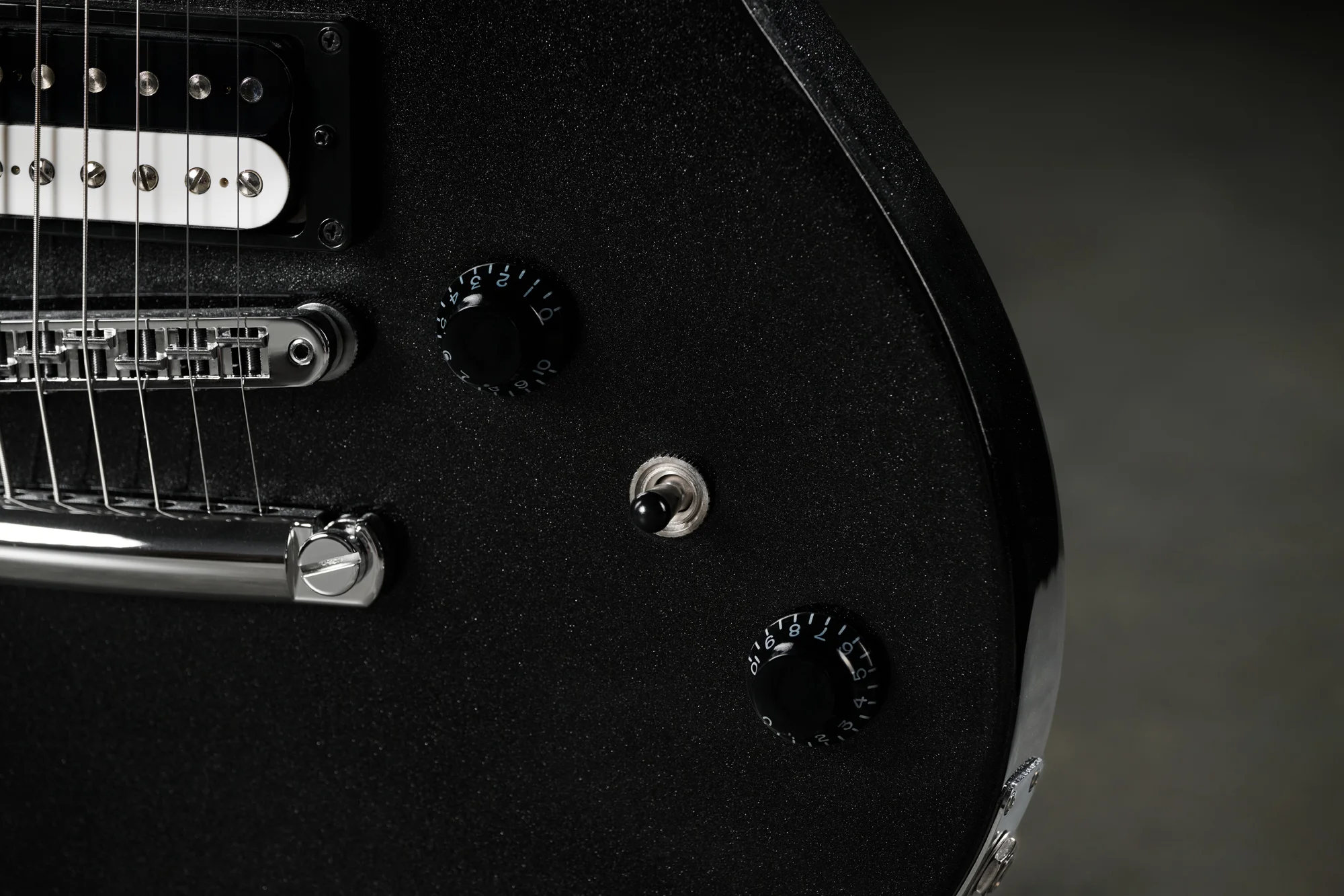 Victory Baritone Graphite Metallic  E-Gitarre